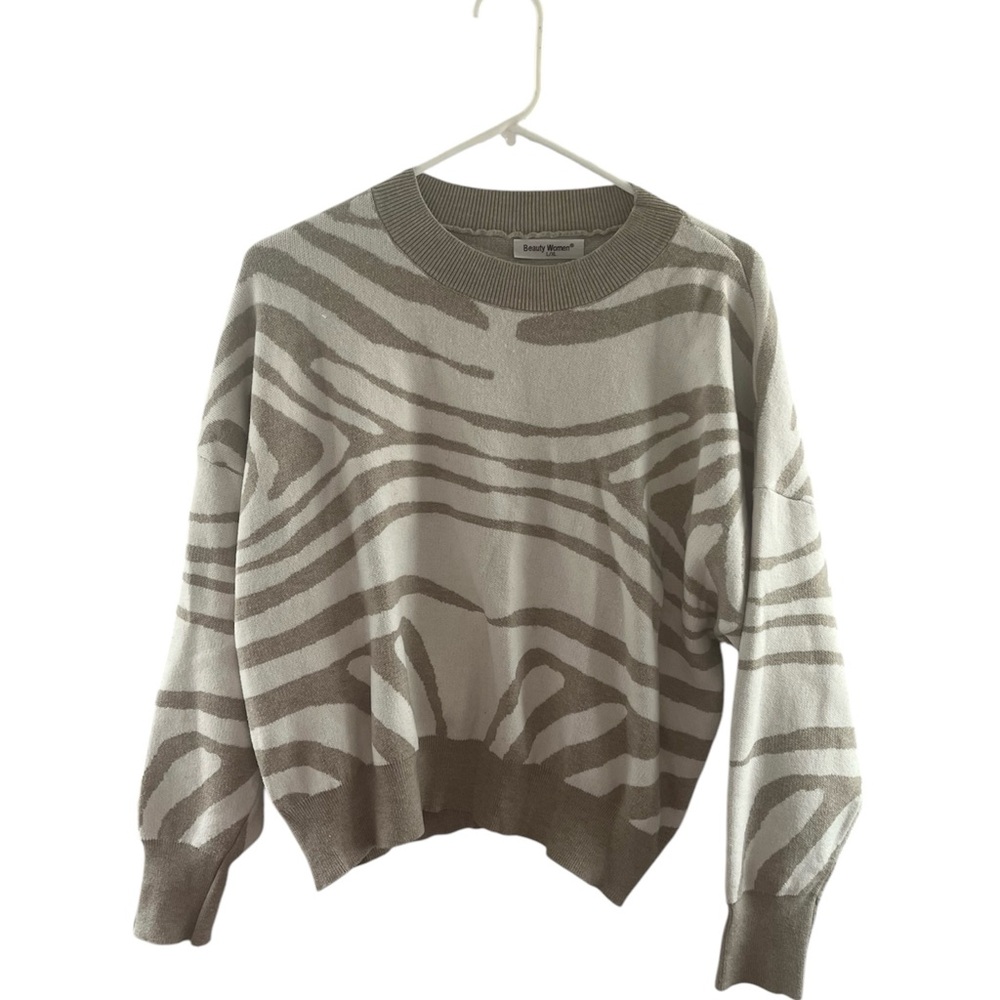 Beauty Women Zebra Patterned Sweater Grey & White Size L/XL